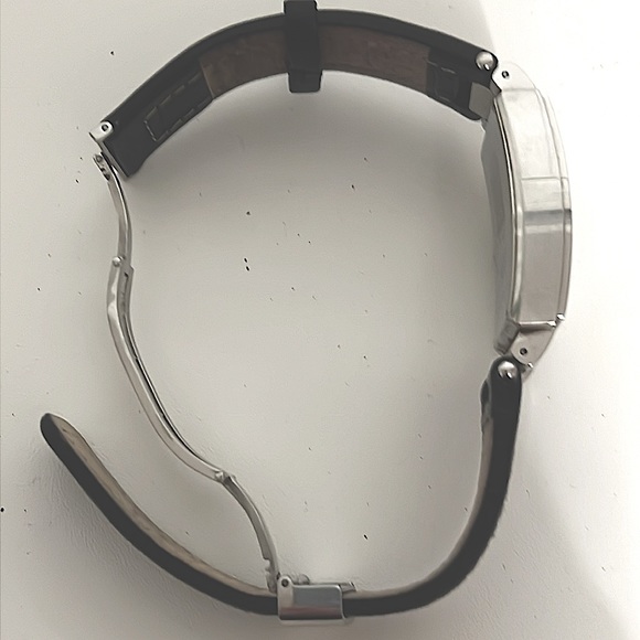 Guess Collection Watch w/Black Leather Band - Picture 4 of 11